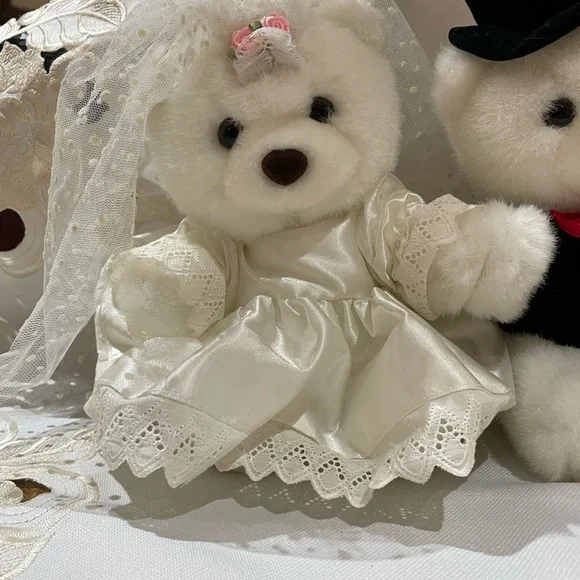 ♥️ Wedding Bears - Picture 2 of 9
